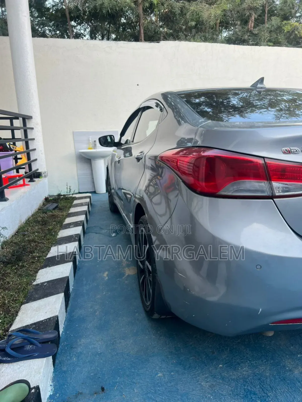 Hyundai Avante 2012 Silver