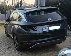 Hyundai Tucson 2022 Maroon