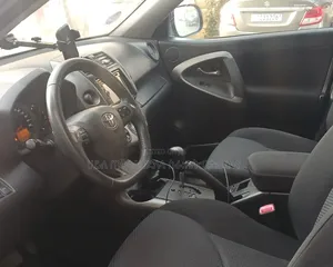 Toyota RAV4 2011 Silver