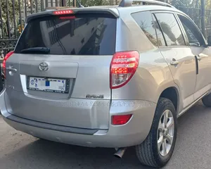 Toyota RAV4 2011 Silver