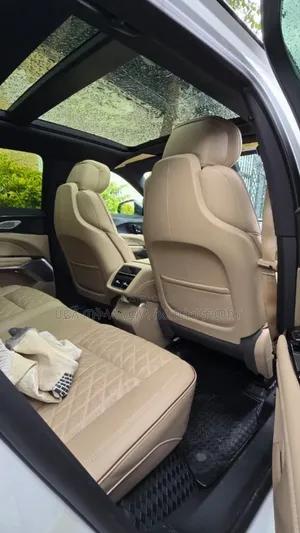 Cadillac Lyriq 2024 Ivory