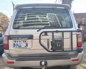 Toyota Land Cruiser 2006 Silver
