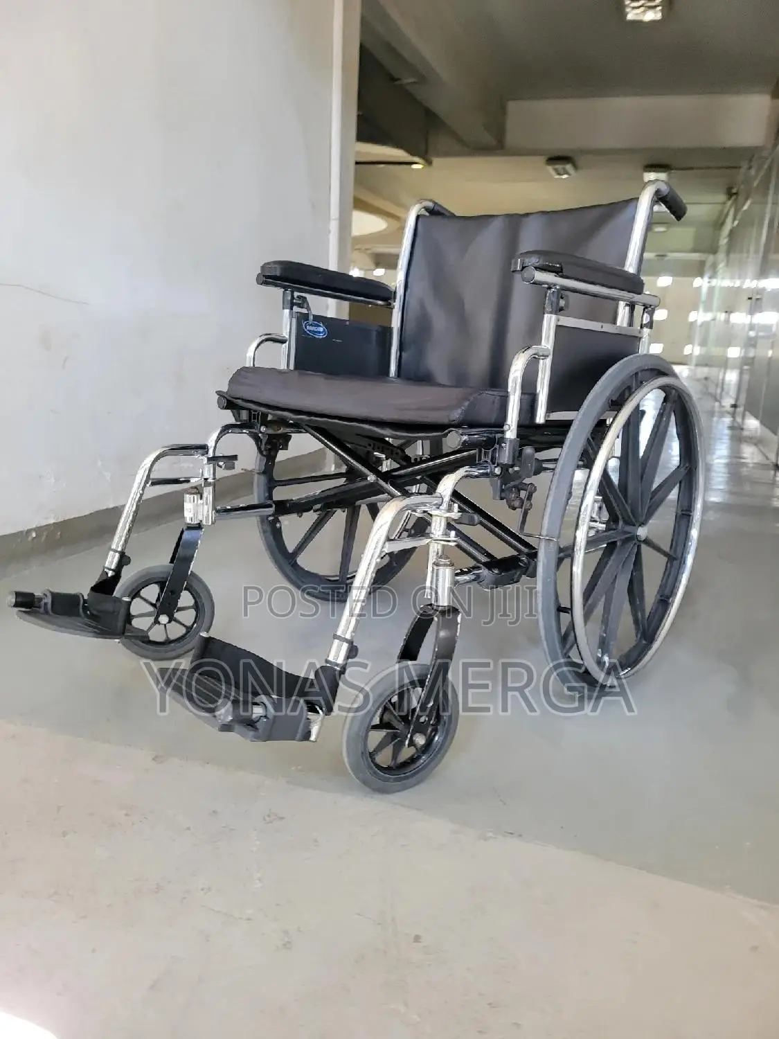 Normal Wheelchair添囧duty Extra Wide Wheelchair