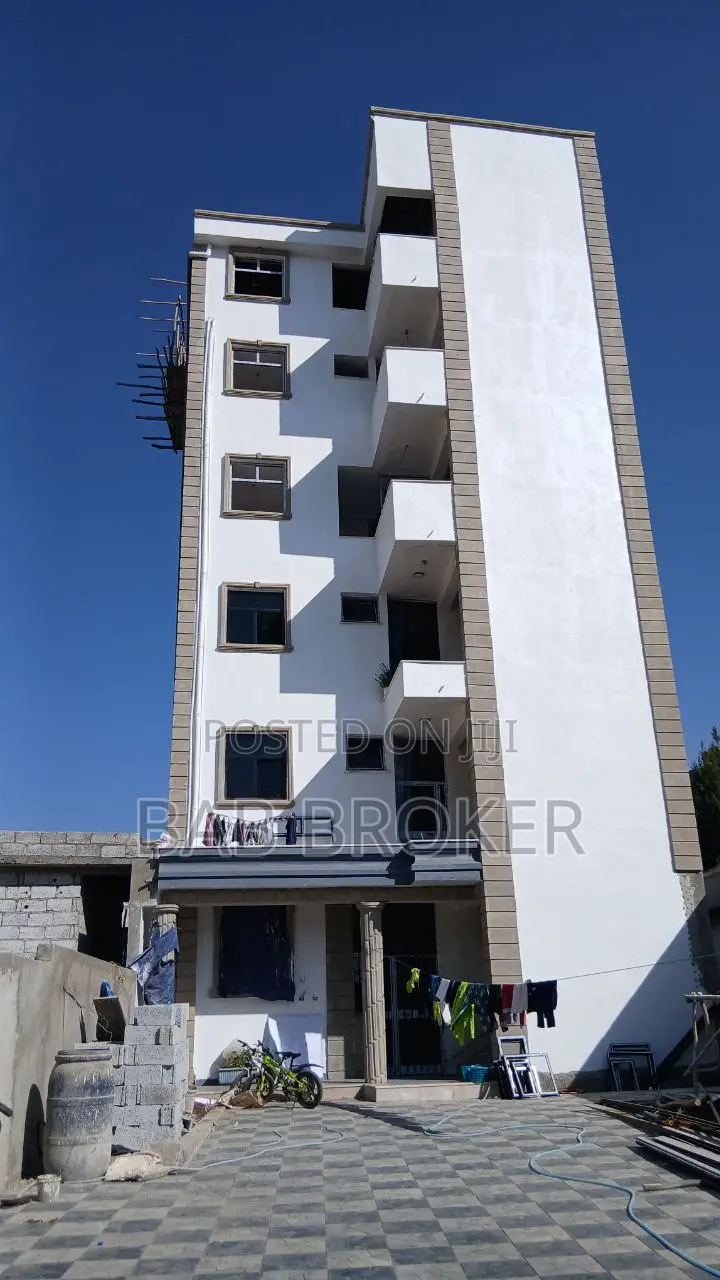 10bdrm House in Addisabeba, Yeka for sale