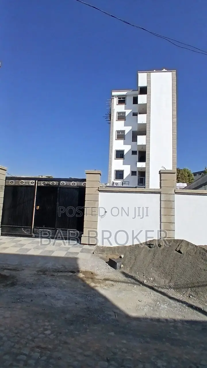 10bdrm House in Addisabeba, Yeka for sale