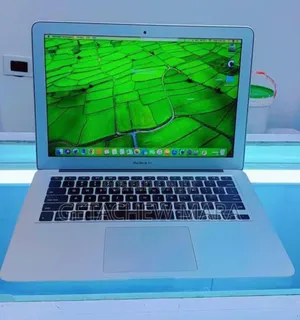 New Laptop Apple MacBook 2014 4GB Intel Core I5 SSD 256GB