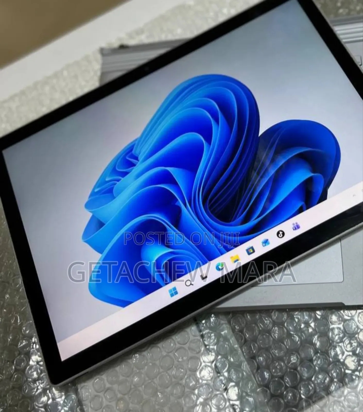 New Laptop Microsoft Surface 16GB Intel Core I7 SSD 256GB