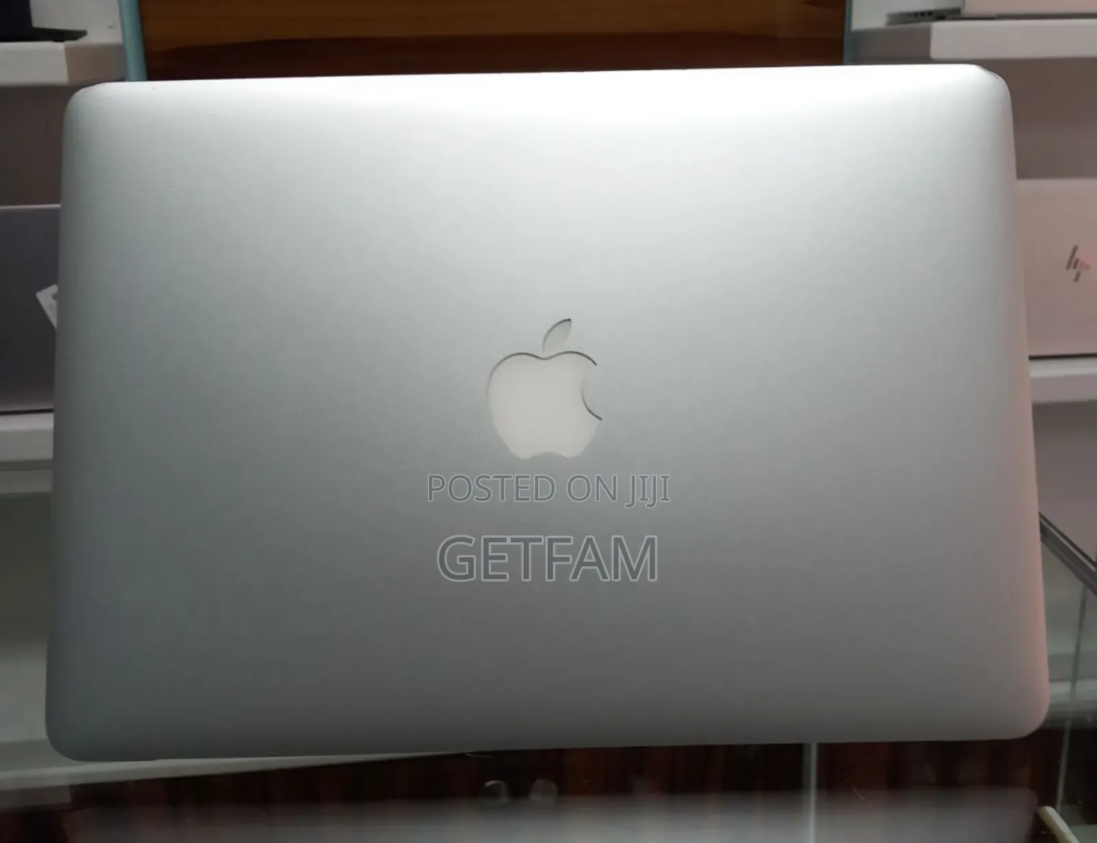 New Laptop Apple MacBook 2015 8GB Intel Core I5 SSD 256GB