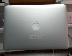 New Laptop Apple MacBook 2015 8GB Intel Core I5 SSD 256GB