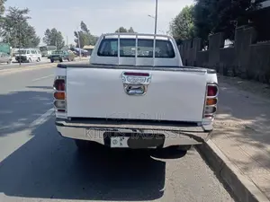 Toyota Hilux 2007 White