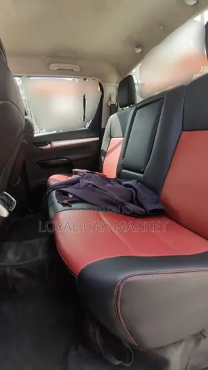 Toyota Hilux 2021 White