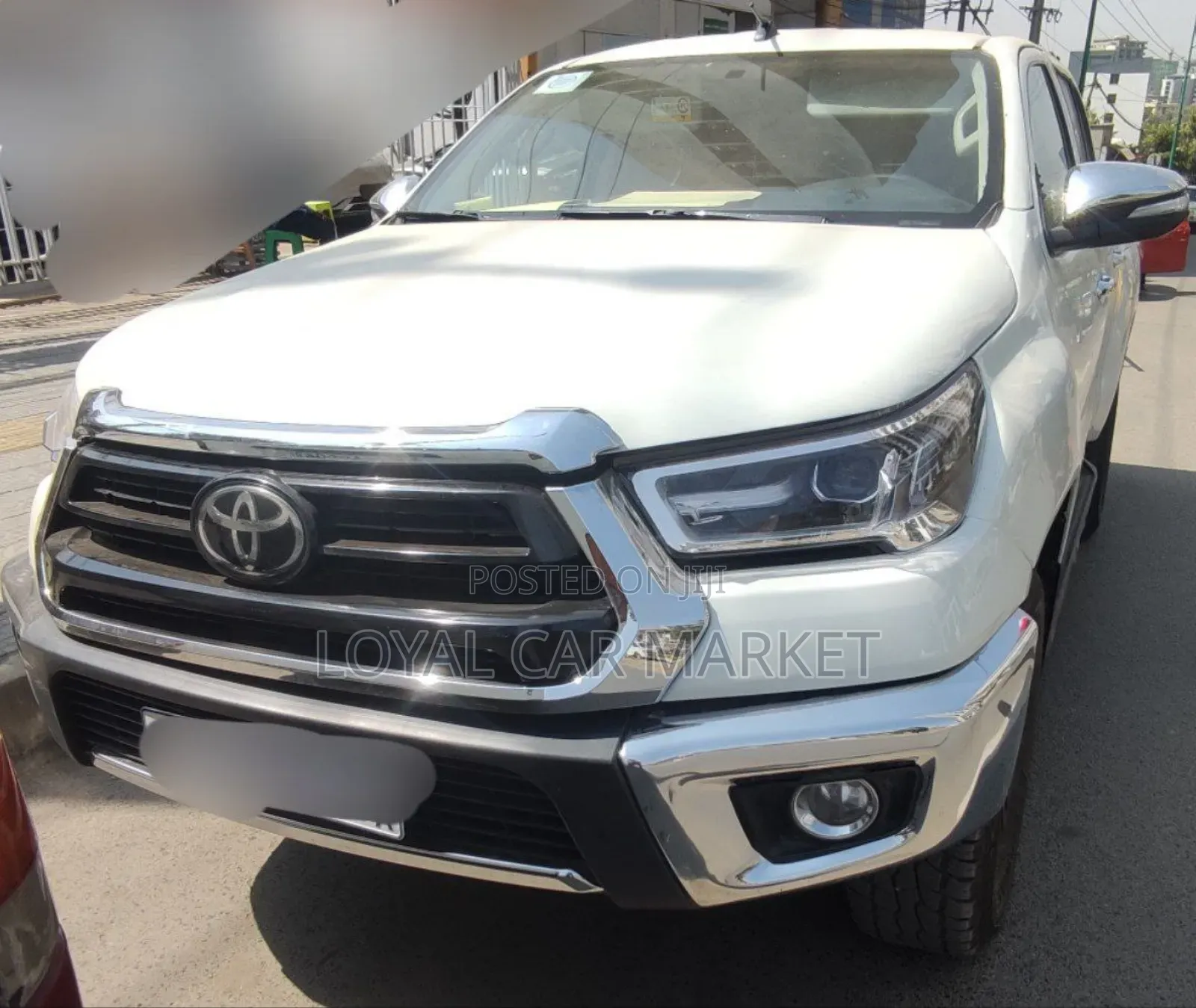 Toyota Hilux 2021 White