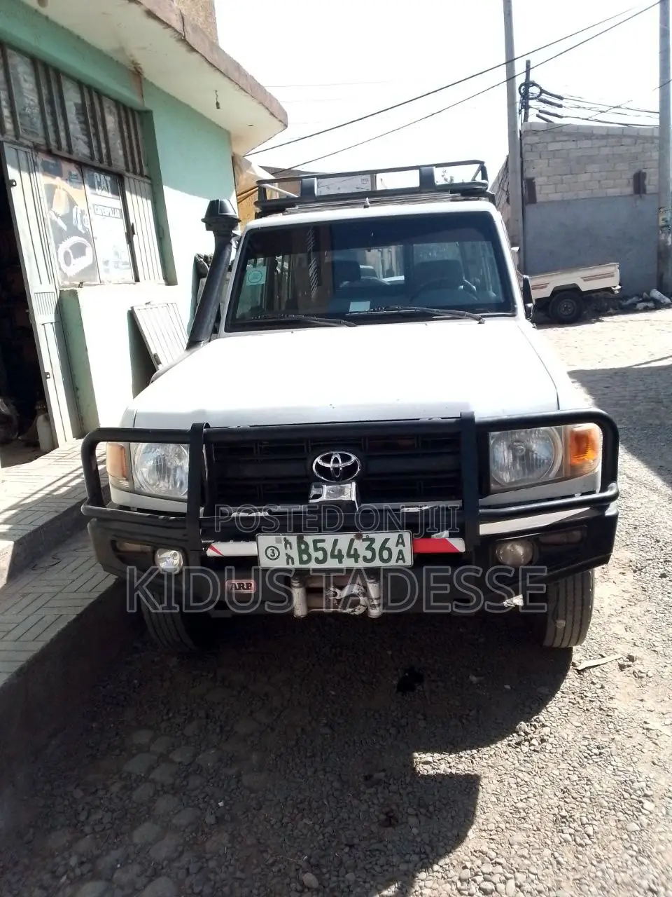Toyota Land Cruiser 2016 White