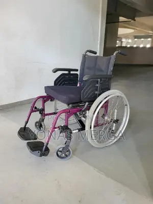 European Self- Propelled咚你wheelchair能田on a 4 Week Rental Per Week