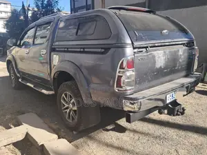 Toyota Hilux 2009 Gray