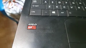 Laptop Toshiba Satellite C55 8GB AMD A8 HDD+SSD 500GB