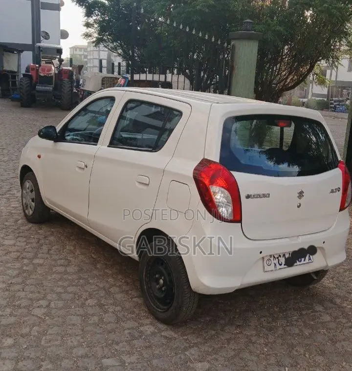 Suzuki Alto 2022 White