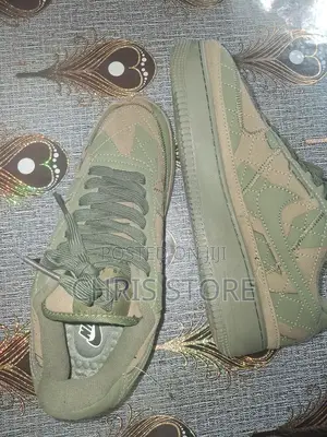 Nike Air Force Bilie Eilish Over Green Snaeker