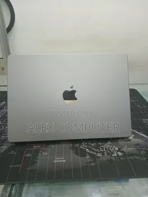 New Laptop Apple MacBook Pro M1 16GB Apple M1 Pro SSD 512GB