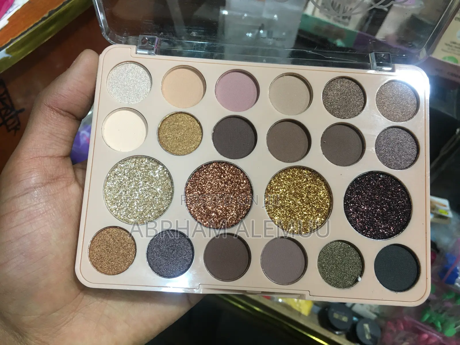 22 Colors Eyeshadow Palette