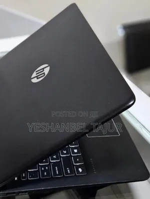 New Laptop HP Pavilion 15 8GB Intel Core I7 SSD 256GB