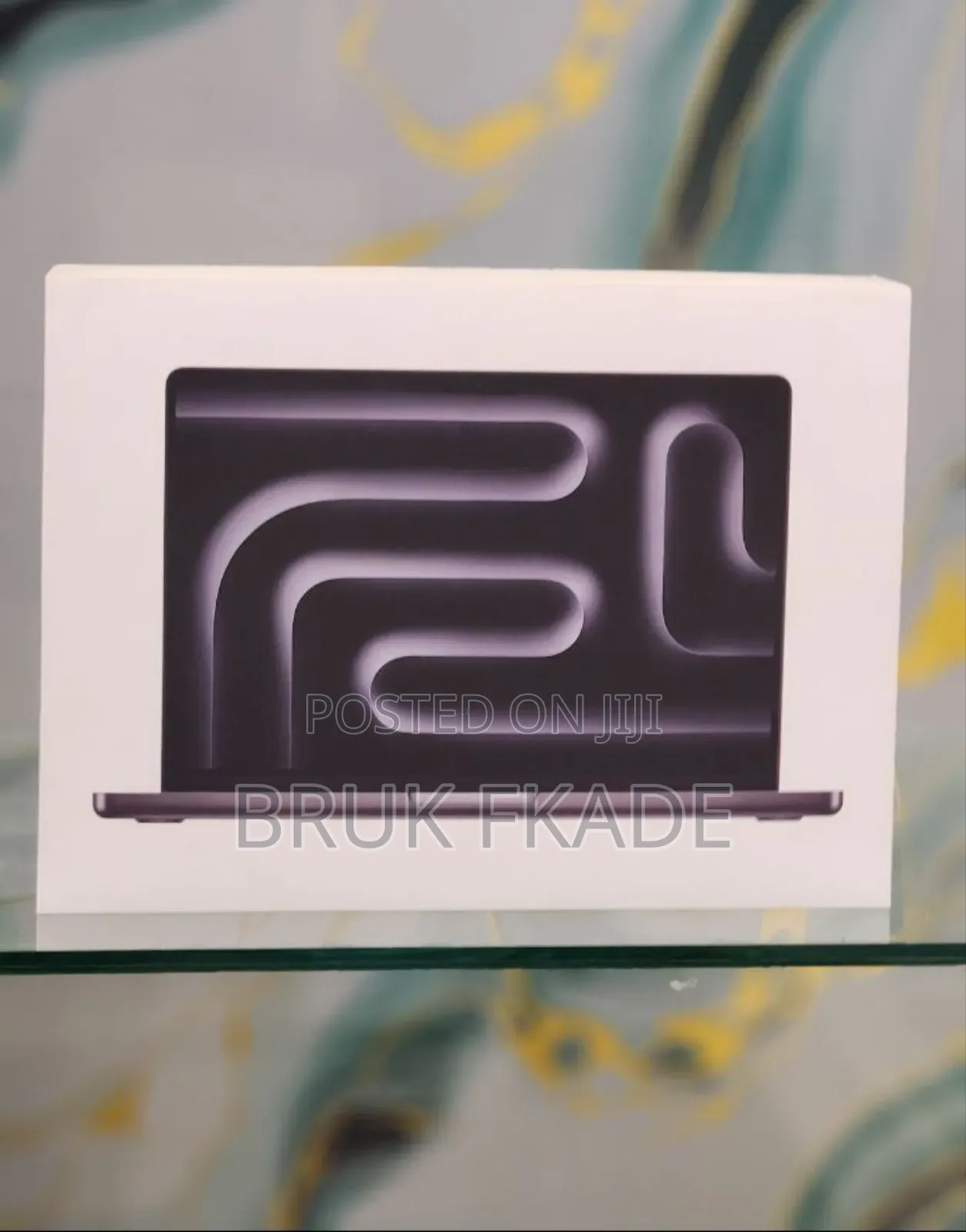 New Laptop Apple Macbook Pro 2025 M5 14-Inch 16GB Apple M5 SSD 512GB