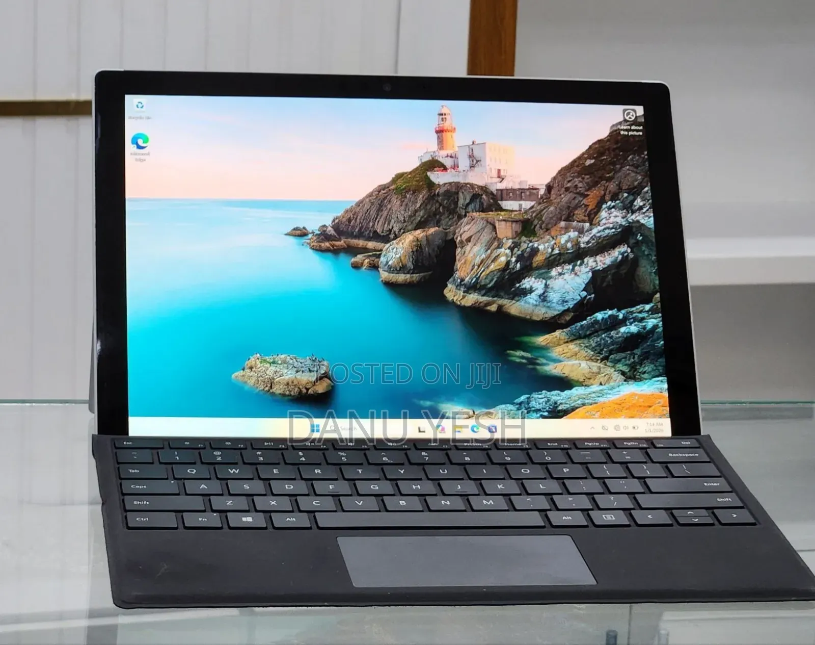 New Laptop Microsoft Surface 8GB Intel Core I7 SSD 256GB