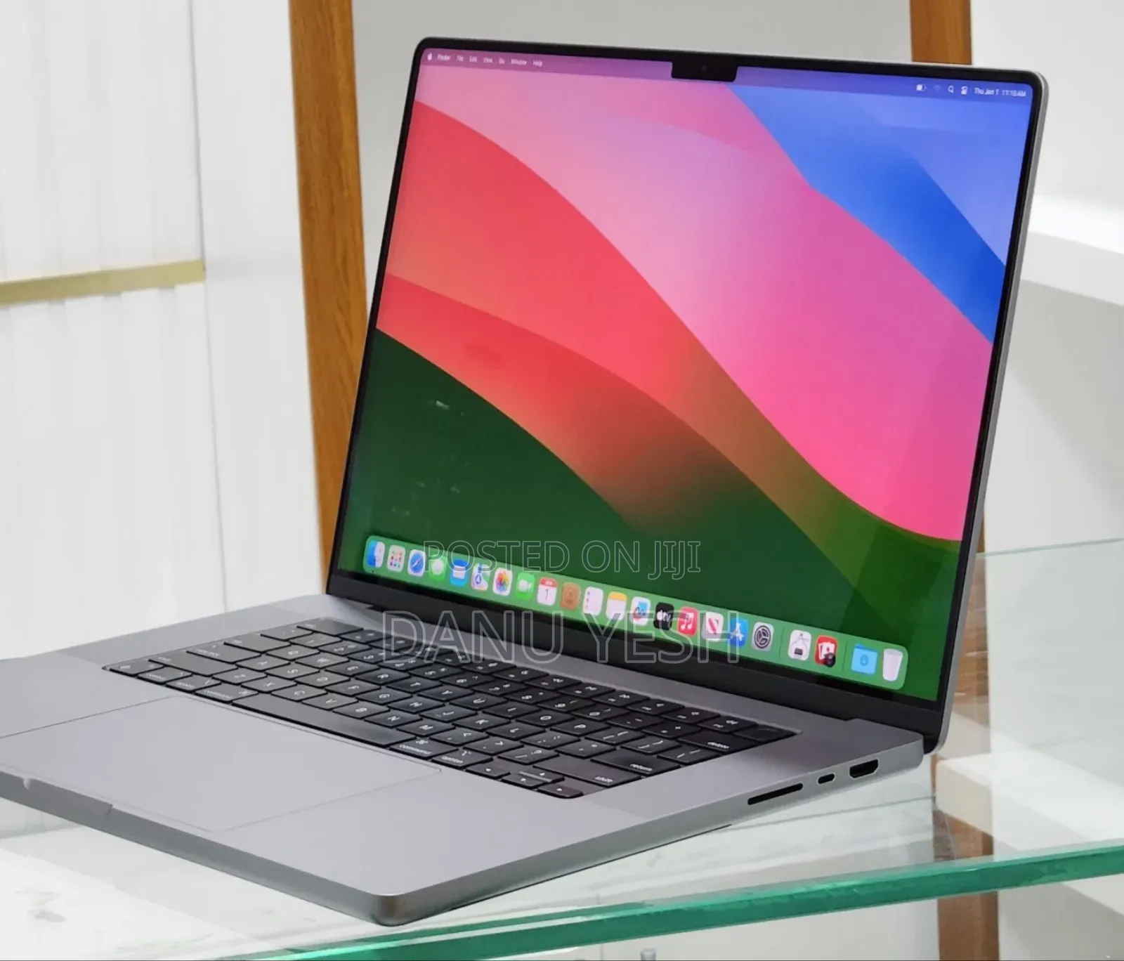 New Laptop Apple MacBook Pro 2021 M1 32GB Apple M1 Pro SSD 512GB