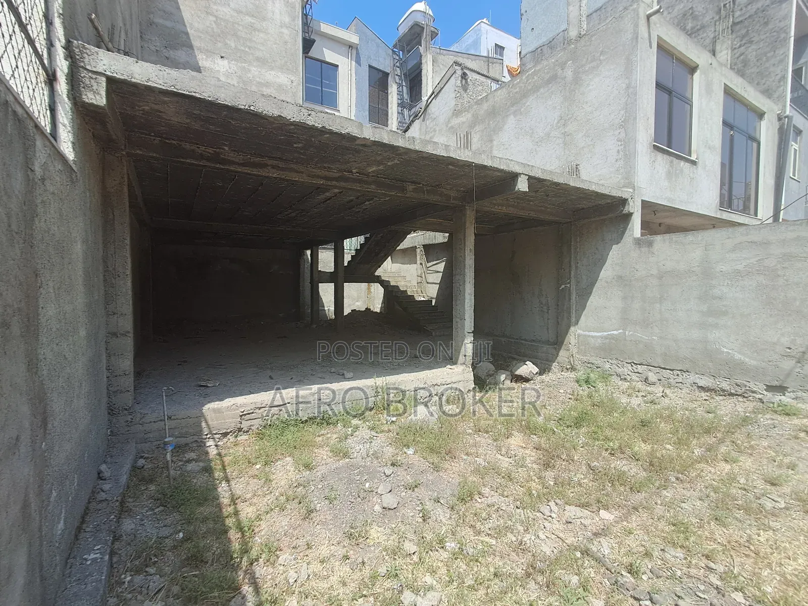5bdrm House in Alem Bank, Akaky Kaliti for sale