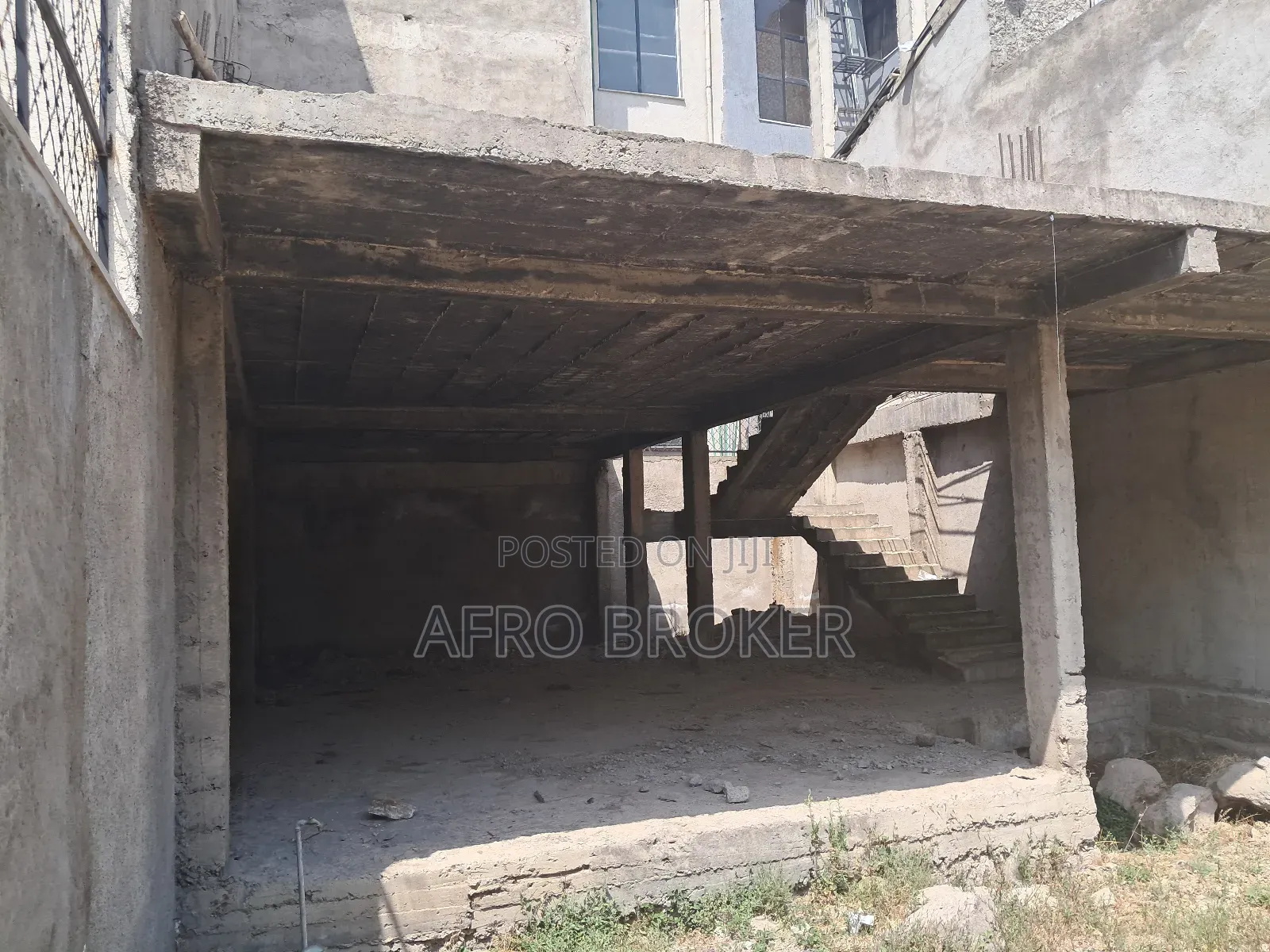 5bdrm House in Alem Bank, Akaky Kaliti for sale