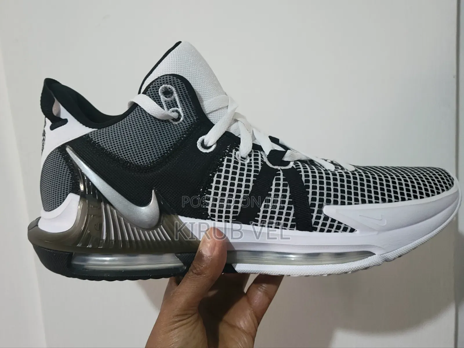 Nike Lebron Witness 7