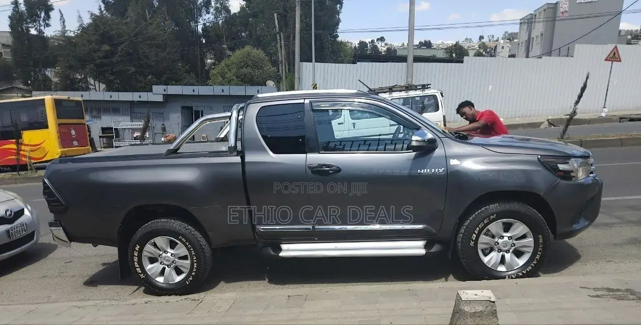 Toyota Hilux Revo Single Cab Deisel 2.8 AWD 2017 Black