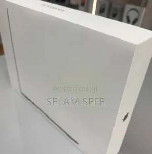 New Laptop Apple MacBook Air 2025 M4 13-Inch 16GB Apple M4 SSD 1T