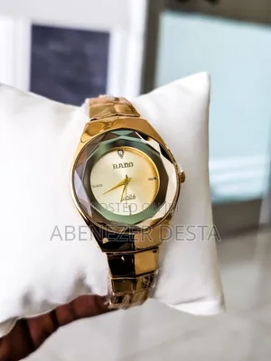 Gold-Tone Rado Women's Quartz Watch With a Scratch-Resistant