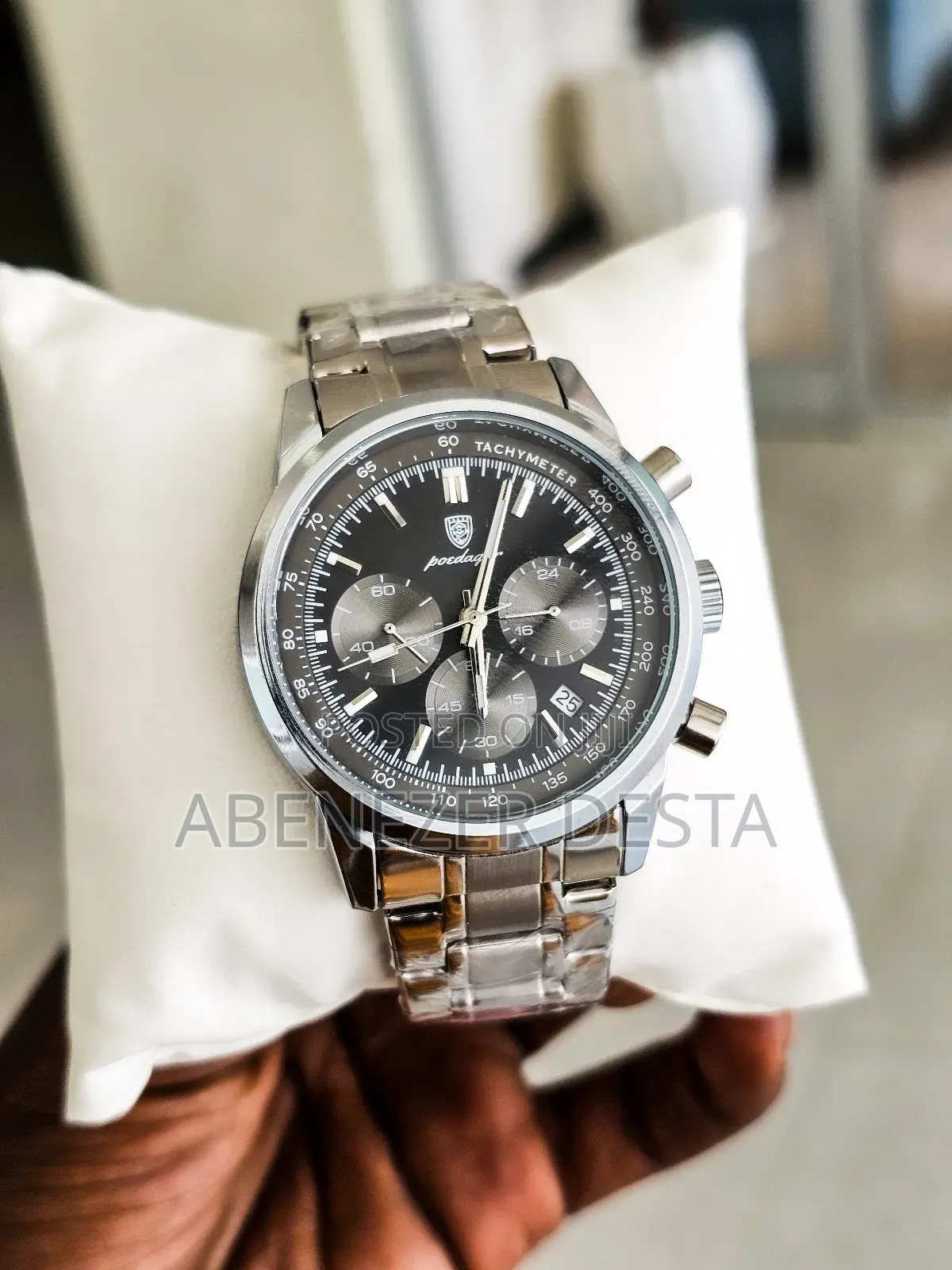 Poedagar Quartz Stainless Steel Chronograph Watch.