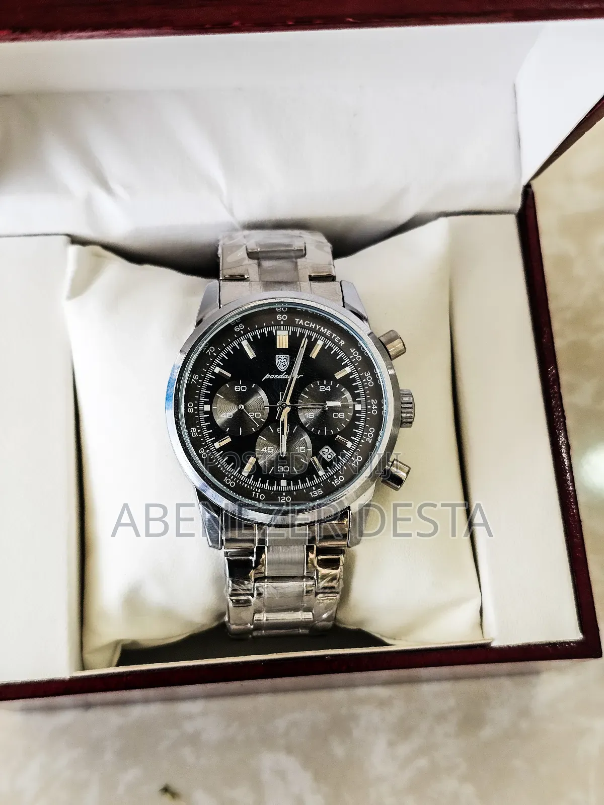 Poedagar Quartz Stainless Steel Chronograph Watch.