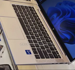 New Laptop HP EliteBook 830 G8 16GB Intel Core I7 SSD 512GB