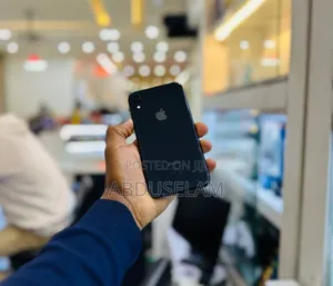 Apple iPhone XR 64 GB Black