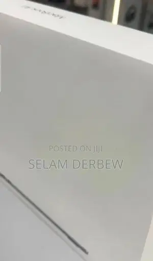 New Laptop Apple MacBook Air 2025 M4 13-Inch 16GB Apple M4 SSD 1T