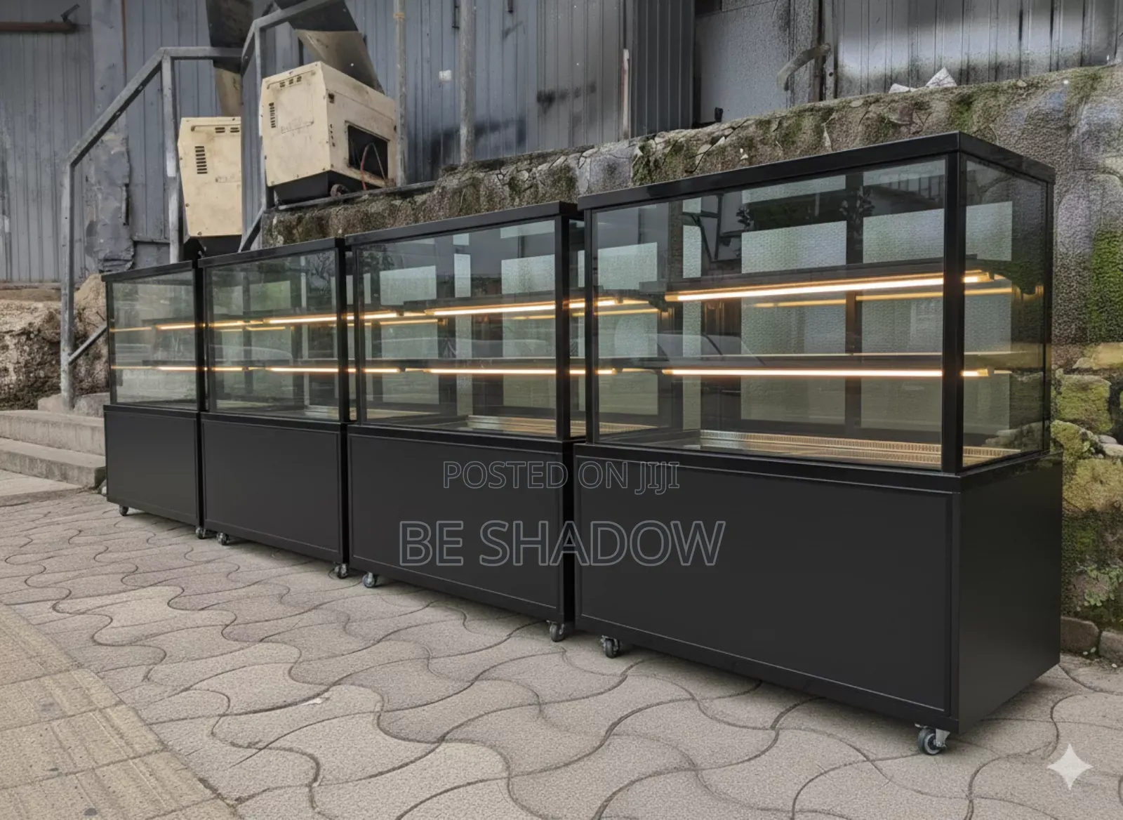 ማቀዝቀዣ ያላቸው የኬክ ዲስፕሌኸዎች!