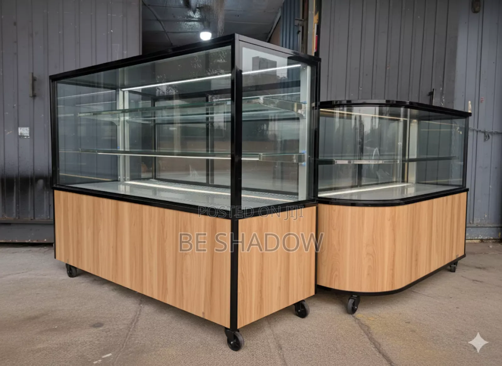 ማቀዝቀዣ ያላቸው የኬክ ዲስፕሌኸዎች!