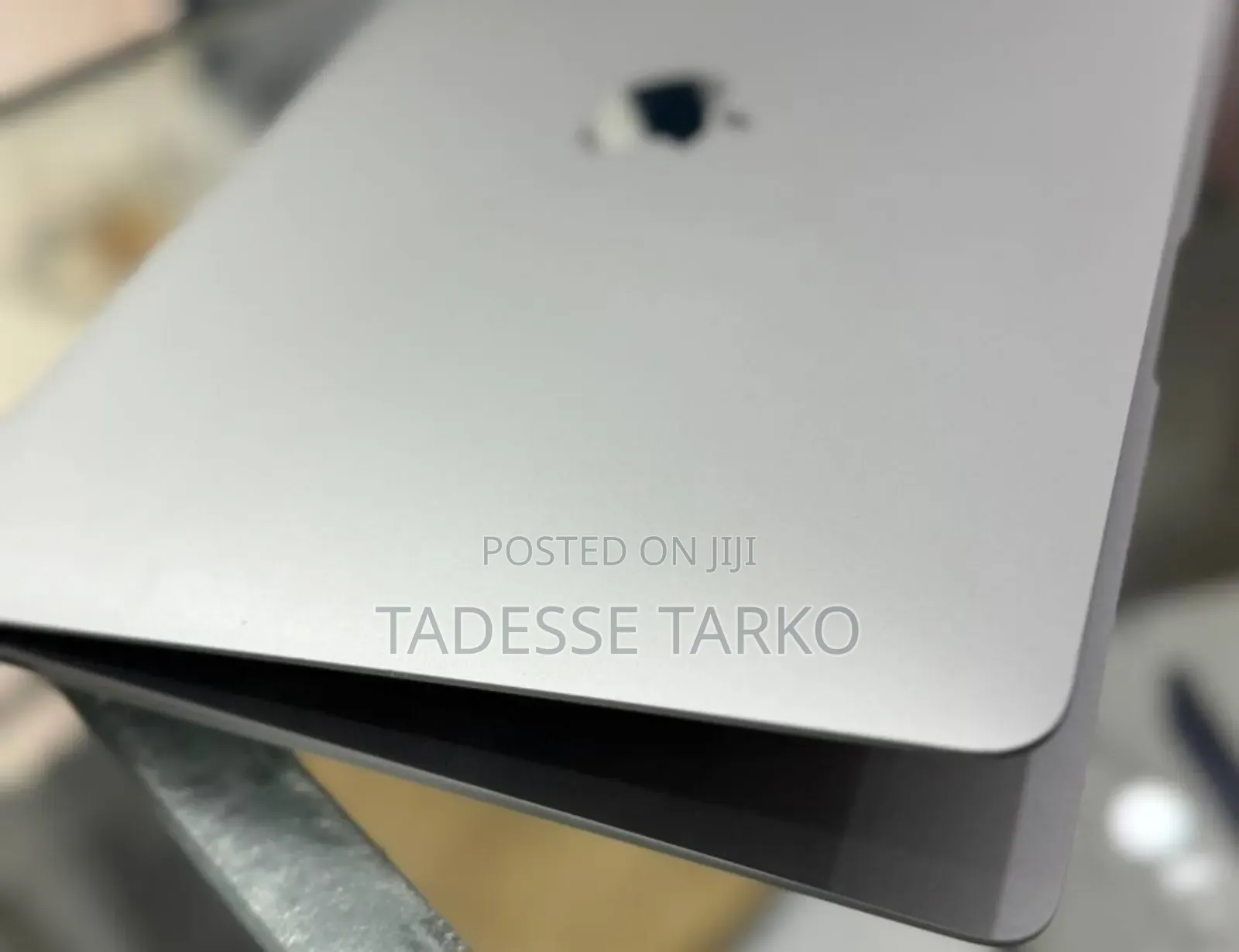 New Laptop Apple MacBook Air 2020 M1 8GB Apple M1 SSD 256GB