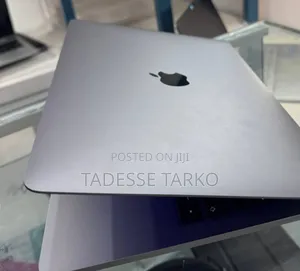 New Laptop Apple MacBook Pro 2017 8GB Intel Core I5 SSD 256GB