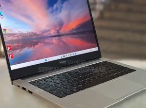 New Laptop Howard 8GB AMD Ryzen 5 SSD 512GB