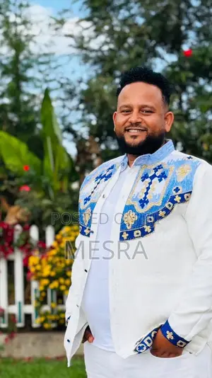 የወንዶች ባህላዊ ሸሚዞች ያለሱሩውና ከነሱሪው