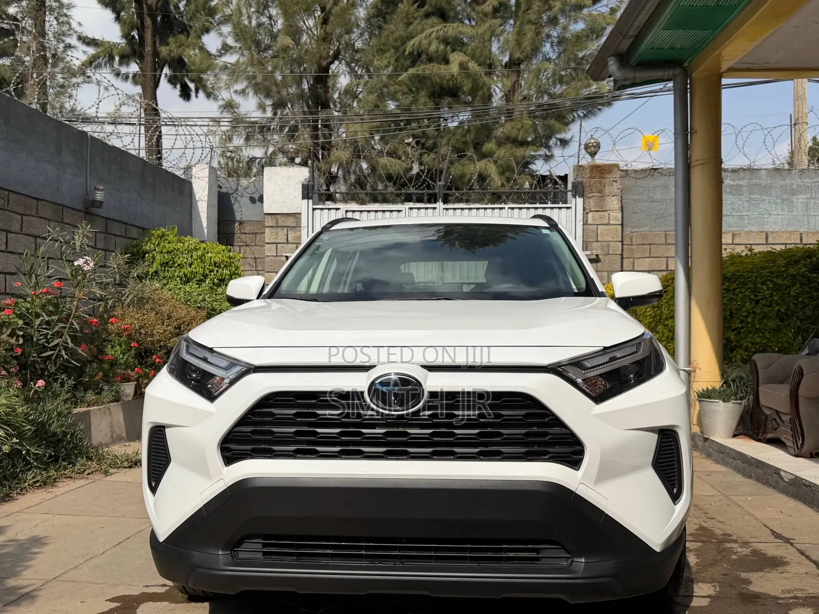 New Toyota RAV4 XLE 2025 White