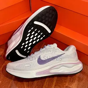 Nike Journy Run Women's Road Running Fashion Sneaker Shoes