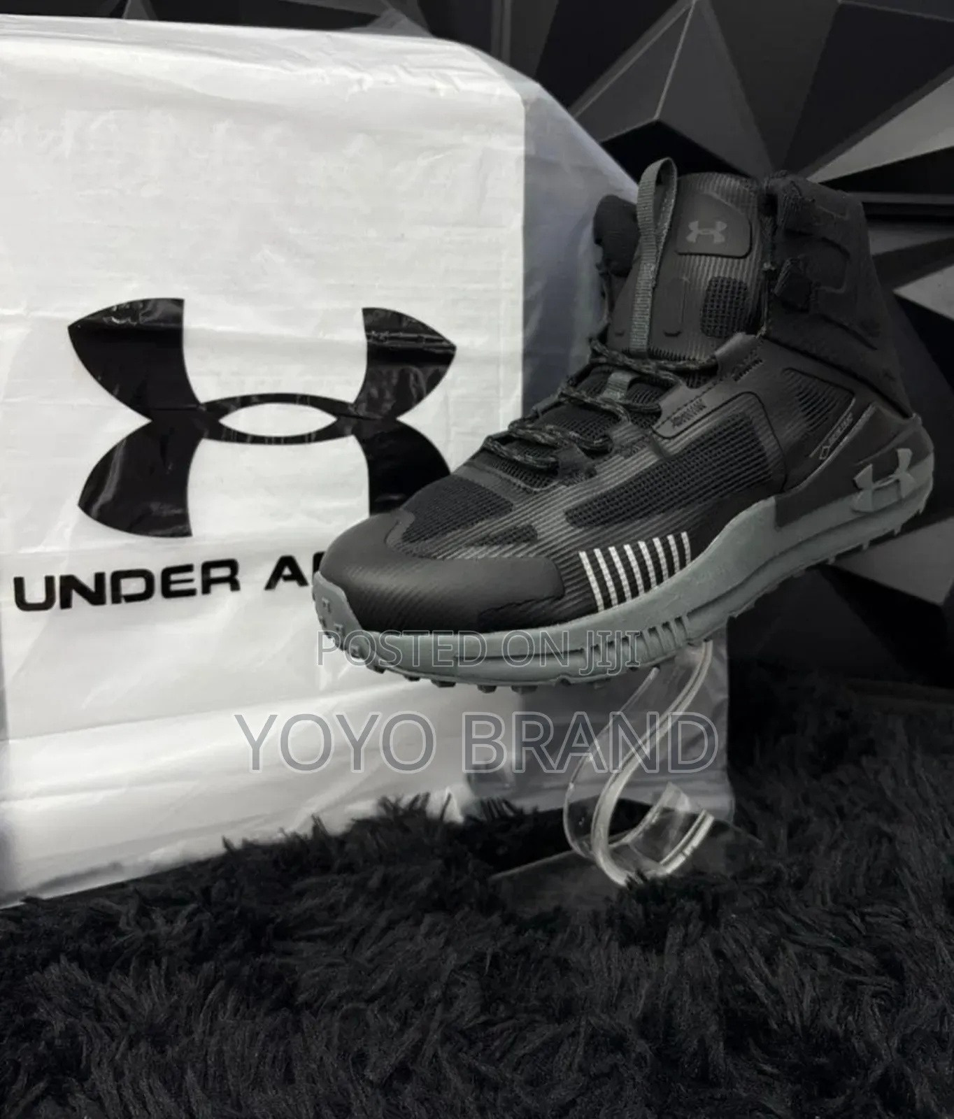 Under Armour Verge 2.0 Gore-Tex Hiking Water Proof Black /Gray Boots