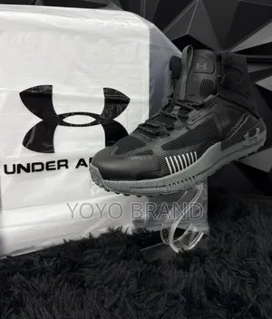 Under Armour Verge 2.0 Gore-Tex Hiking Water Proof Black /Gray Boots