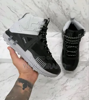 Under Armour Verge 2.0 Gore-Tex Hiking Water Proff Boots